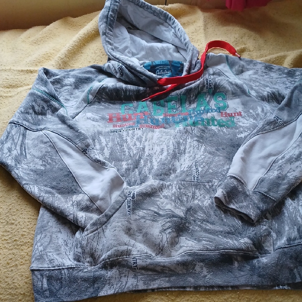 Cabelo's Mens Grey and White Camo Hoodie